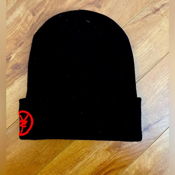 BNWT Zoo York Graffiti Beanie Toque Hat Black - Picture 2 of 2